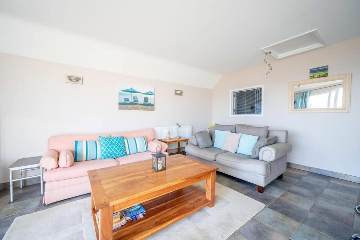 Family Haven By The Waves Direct Beach Access Βίλα Pevensey Εξωτερικό φωτογραφία