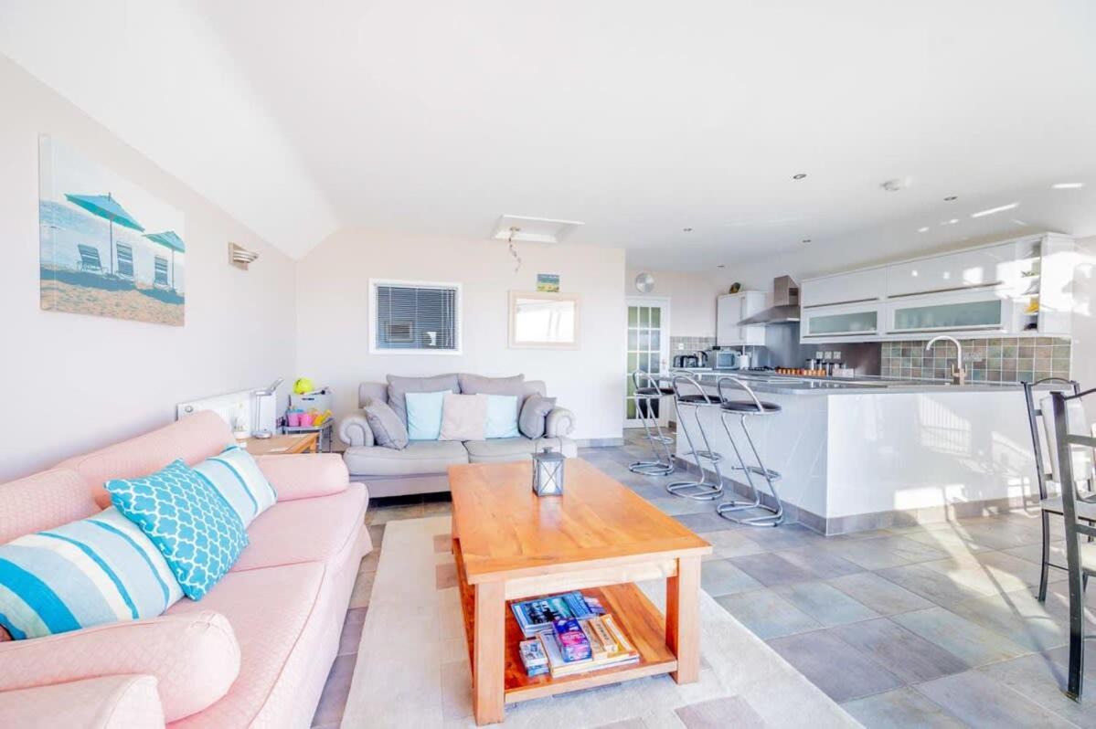 Family Haven By The Waves Direct Beach Access Βίλα Pevensey Εξωτερικό φωτογραφία